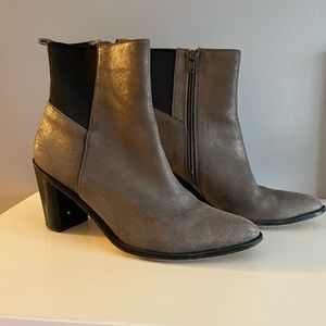 Corso Comi ankle bootie